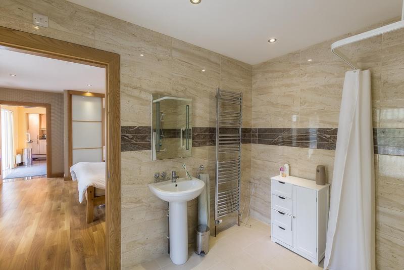 Spacious 4 Bedroom Home - 5 Min Walk To Town Enniskillen Exterior foto